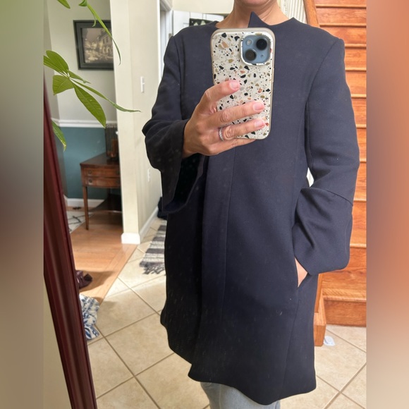 H&M navy blue coat; size 6 - Picture 4 of 8